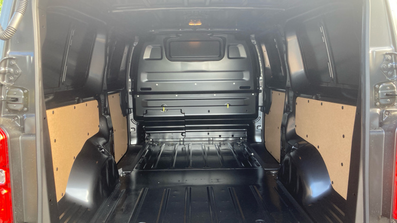 Peugeot Expert Xl Diesel 2.2 BlueHDi 150 Professional Van